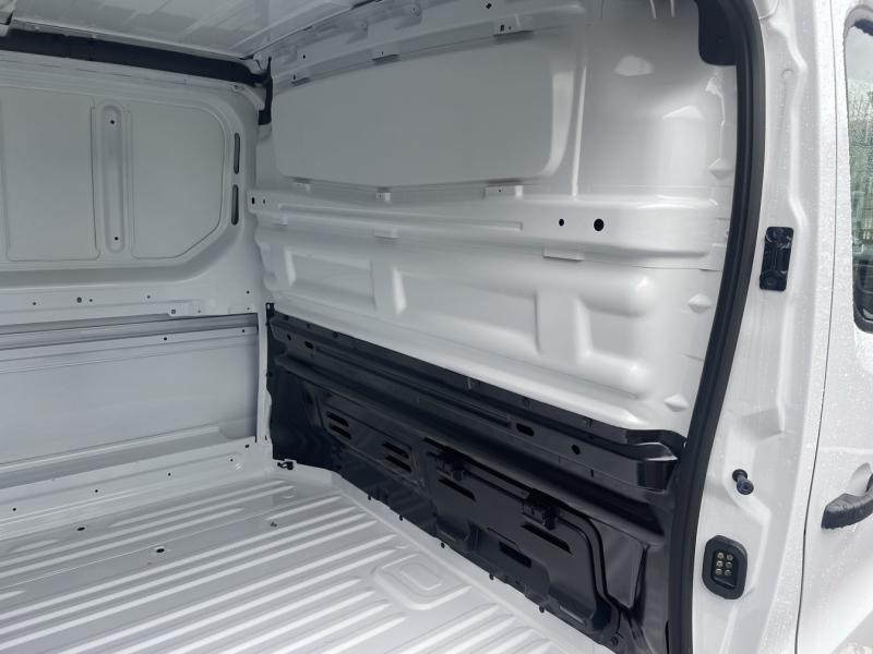 Photo 13 de l’annonce de RENAULT Trafic Fg VUL d’occasion à vendre à CHENNEVIÈRES-SUR-MARNE