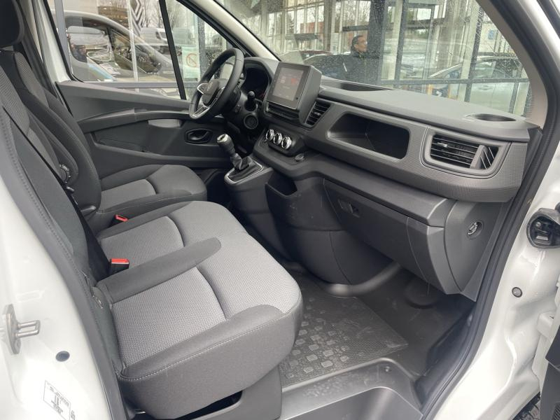 Photo 14 de l’annonce de RENAULT Trafic Fg VUL d’occasion à vendre à CHENNEVIÈRES-SUR-MARNE