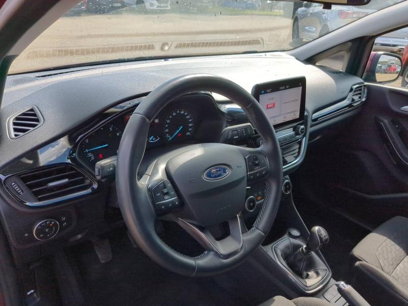 Photo 13 de l’annonce de FORD Fiesta d’occasion à vendre à NÎMES