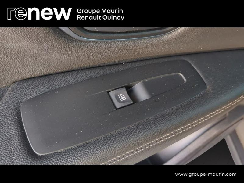 Photo 9 de l’annonce de RENAULT Scenic d’occasion à vendre à QUINCY-SOUS-SÉNART