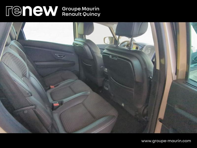 Photo 10 de l’annonce de RENAULT Scenic d’occasion à vendre à QUINCY-SOUS-SÉNART