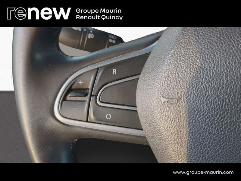 Photo 15 de l’annonce de RENAULT Scenic d’occasion à vendre à QUINCY-SOUS-SÉNART