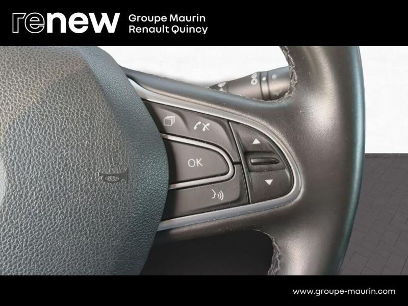 Photo 16 de l’annonce de RENAULT Scenic d’occasion à vendre à QUINCY-SOUS-SÉNART