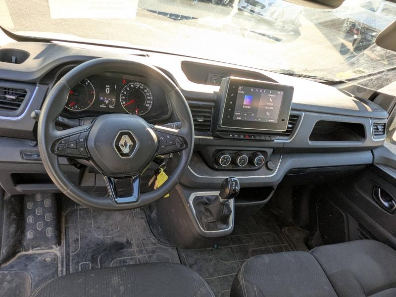 Photo 13 de l’annonce de RENAULT Trafic Fg VUL d’occasion à vendre à VITROLLES