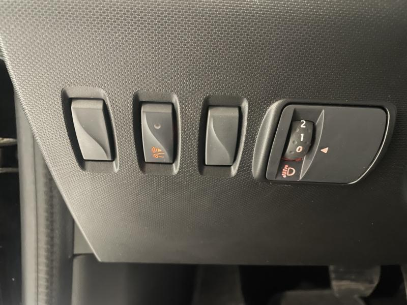 Photo 12 de l’annonce de RENAULT Twingo d’occasion à vendre à CHENNEVIÈRES-SUR-MARNE