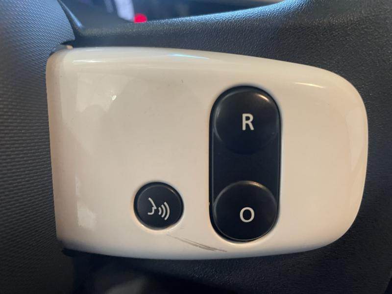 Photo 15 de l’annonce de RENAULT Twingo d’occasion à vendre à CHENNEVIÈRES-SUR-MARNE