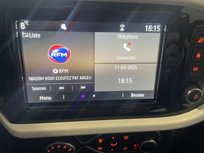Photo 19 de l’annonce de RENAULT Twingo d’occasion à vendre à CHENNEVIÈRES-SUR-MARNE