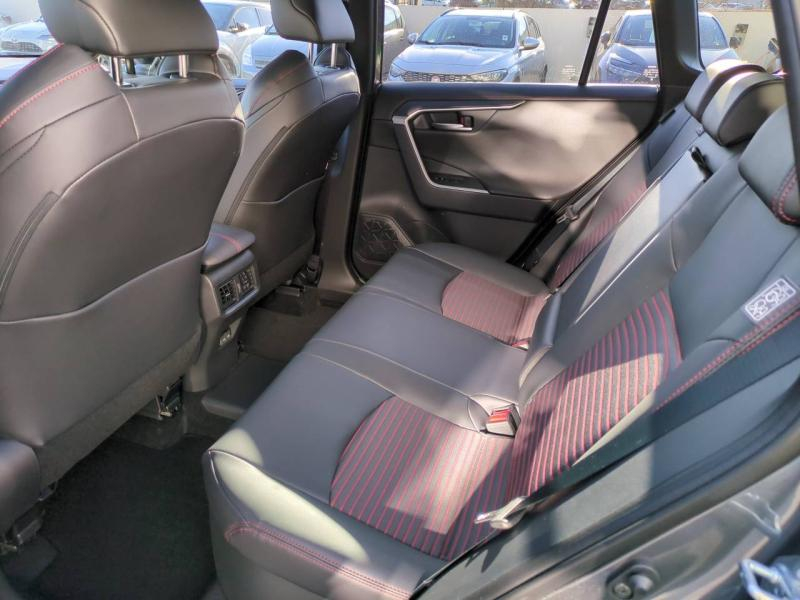 Photo 13 de l’annonce de TOYOTA RAV4 d’occasion à vendre à AUBIÈRE