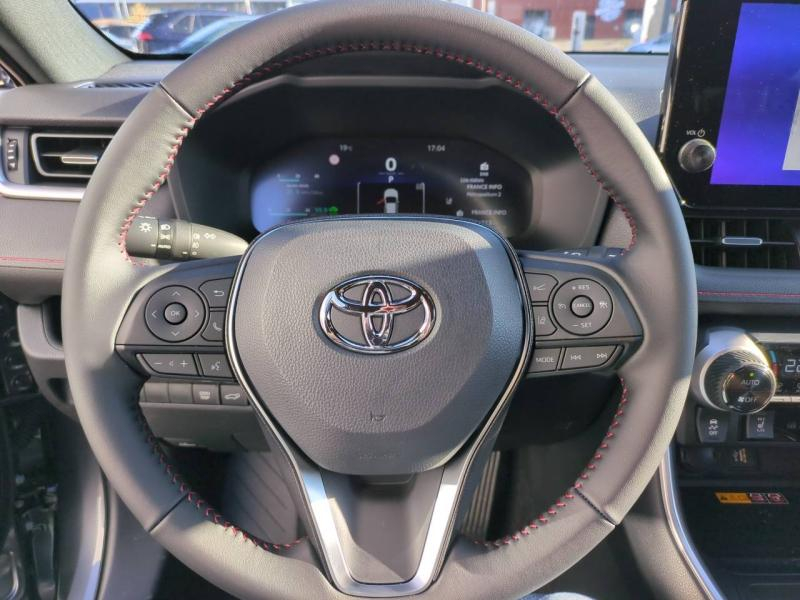 Photo 17 de l’annonce de TOYOTA RAV4 d’occasion à vendre à AUBIÈRE