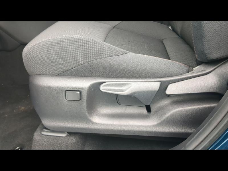Photo 15 de l’annonce de TOYOTA C-HR d’occasion à vendre à ARLES
