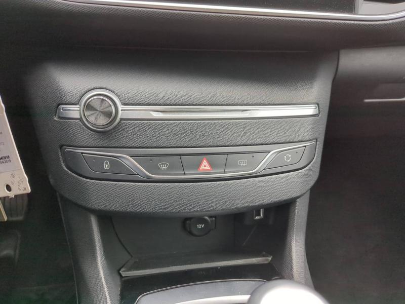 Photo 9 de l’annonce de PEUGEOT 308 d’occasion à vendre à NÎMES