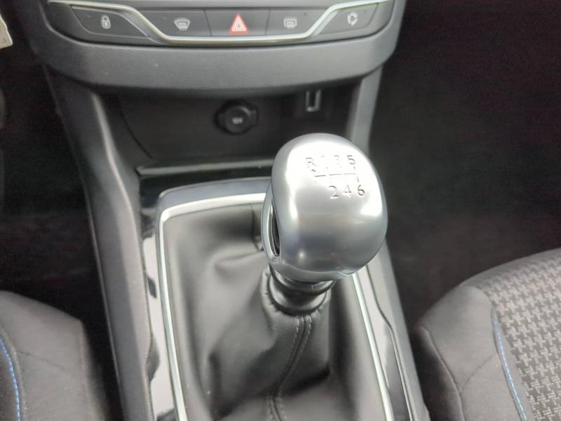 Photo 10 de l’annonce de PEUGEOT 308 d’occasion à vendre à NÎMES