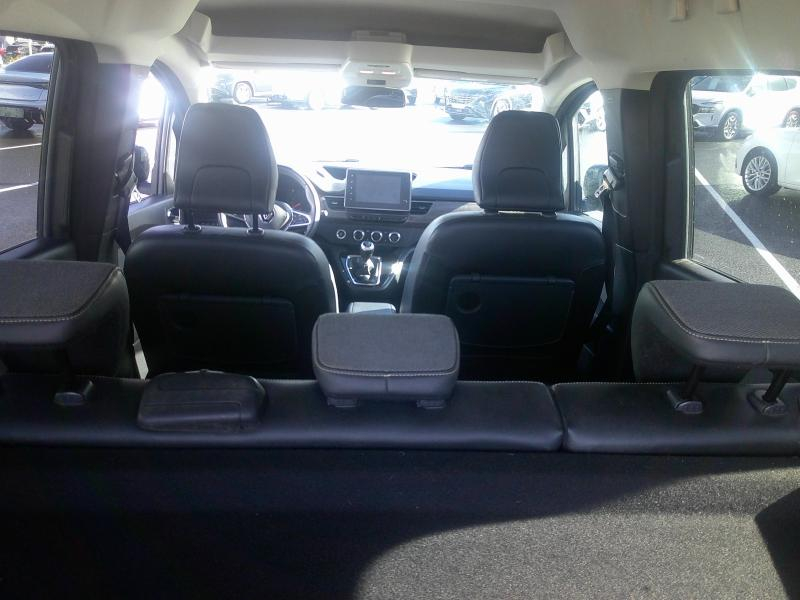 Photo 15 de l’annonce de RENAULT Kangoo d’occasion à vendre à CARCASSONNE