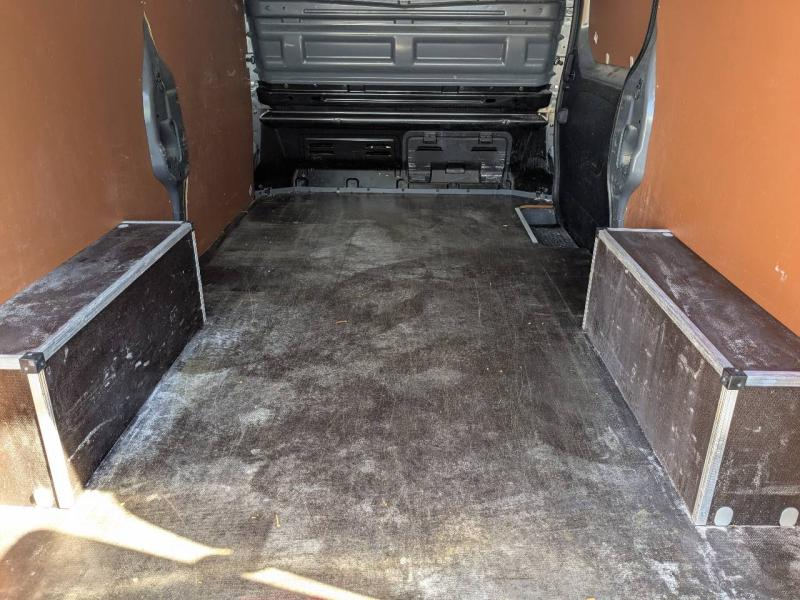 Photo 5 de l’annonce de RENAULT Trafic Fg VUL d’occasion à vendre à FRÉJUS