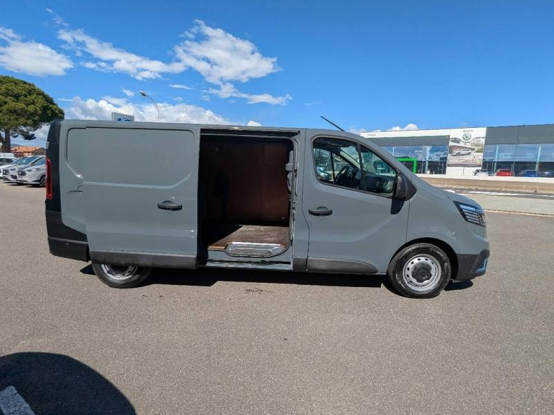 Photo 8 de l’annonce de RENAULT Trafic Fg VUL d’occasion à vendre à FRÉJUS
