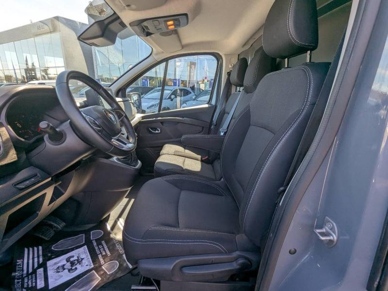 Photo 10 de l’annonce de RENAULT Trafic Fg VUL d’occasion à vendre à FRÉJUS