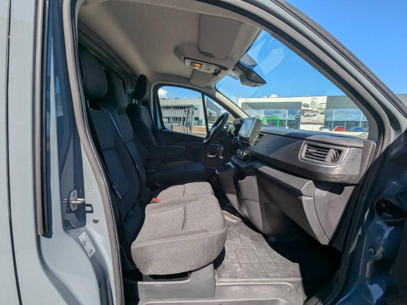 Photo 11 de l’annonce de RENAULT Trafic Fg VUL d’occasion à vendre à FRÉJUS