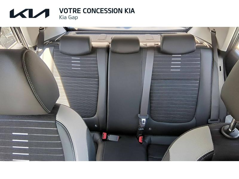 Photo 18 de l’annonce de KIA Stonic d’occasion à vendre à GAP