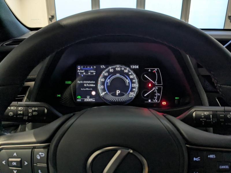 Photo 4 de l’annonce de LEXUS UX d’occasion à vendre à AUBIÈRE