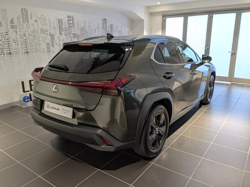 Photo 14 de l’annonce de LEXUS UX d’occasion à vendre à AUBIÈRE