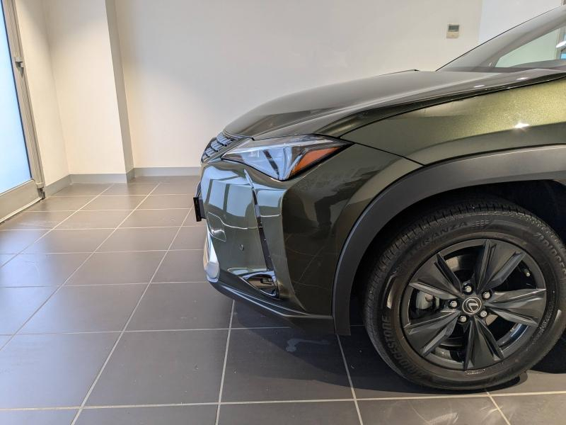 Photo 15 de l’annonce de LEXUS UX d’occasion à vendre à AUBIÈRE
