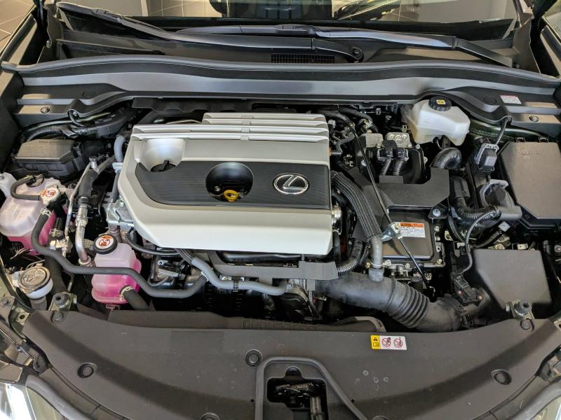 Photo 17 de l’annonce de LEXUS UX d’occasion à vendre à AUBIÈRE