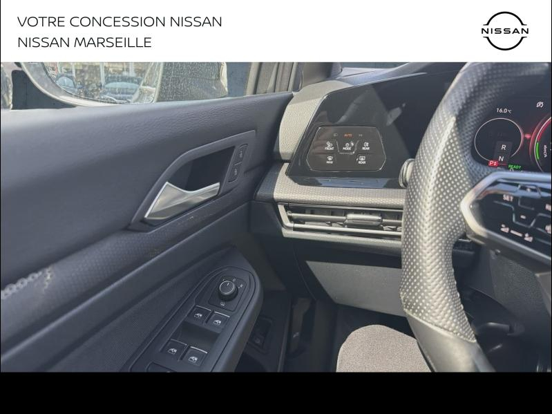 Photo 11 de l’annonce de VOLKSWAGEN Golf d’occasion à vendre à MARSEILLE