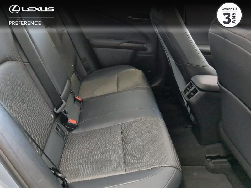 Photo 7 de l’annonce de LEXUS UX d’occasion à vendre à LATTES