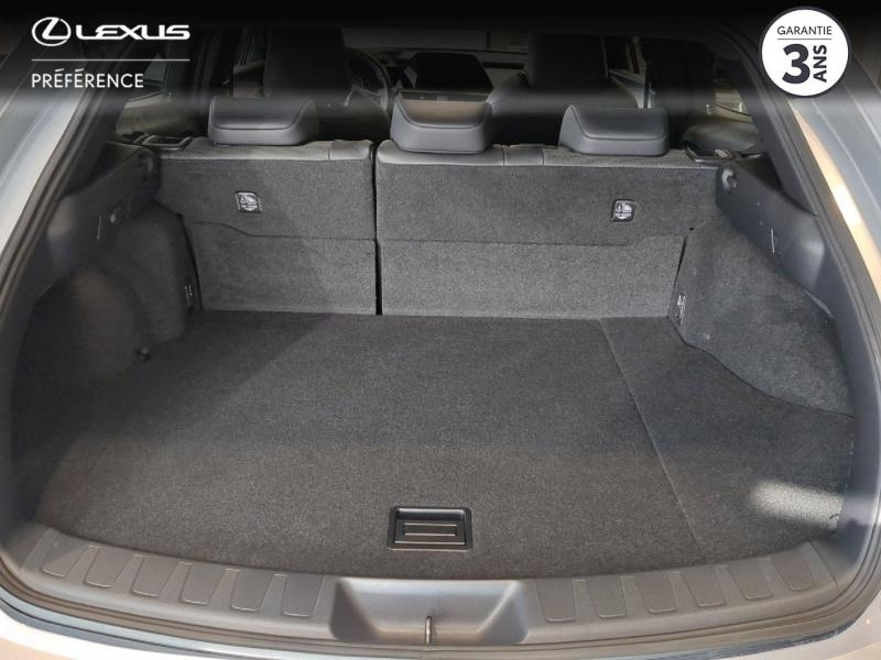 Photo 10 de l’annonce de LEXUS UX d’occasion à vendre à LATTES