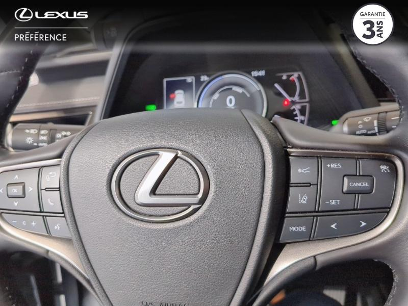 Photo 20 de l’annonce de LEXUS UX d’occasion à vendre à LATTES