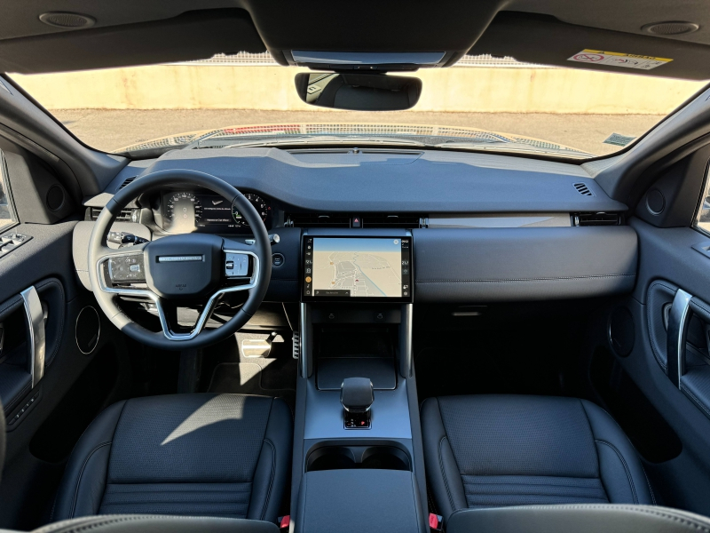 Photo 14 de l’annonce de LAND-ROVER Discovery Sport d’occasion à vendre à AIX-EN-PROVENCE