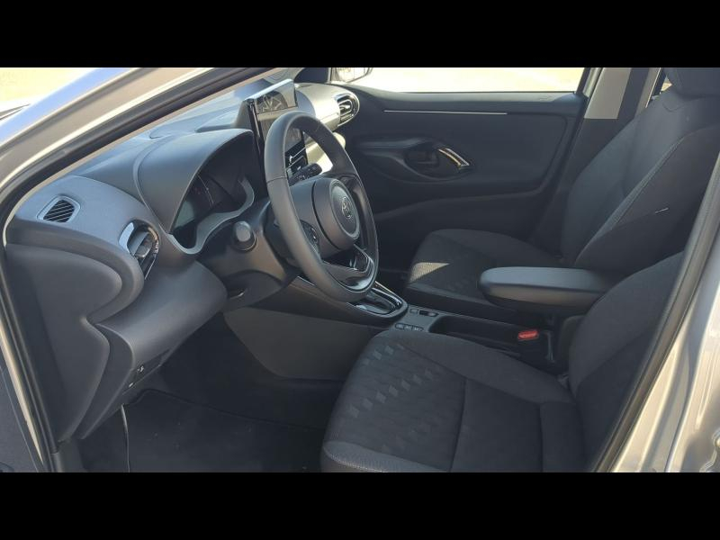 Photo 9 de l’annonce de TOYOTA Yaris d’occasion à vendre à ARLES