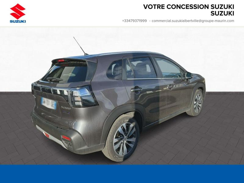 Photo 3 de l’annonce de SUZUKI SX4 S-Cross d’occasion à vendre à ALBERTVILLE