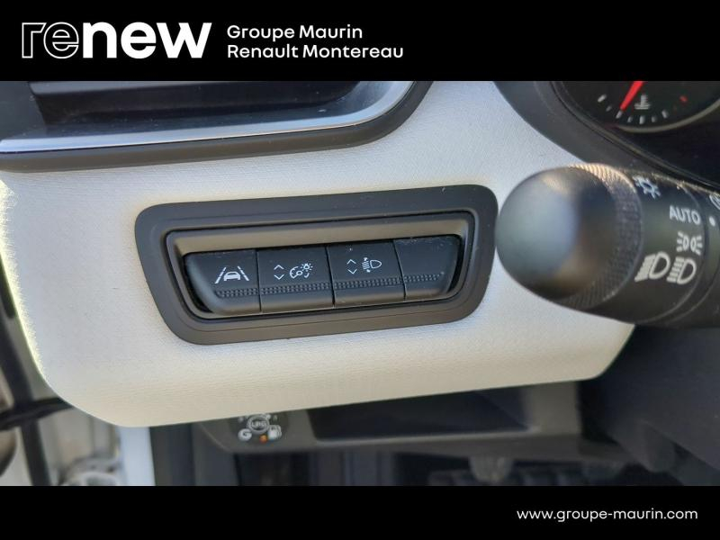 Photo 19 de l’annonce de RENAULT Clio d’occasion à vendre à VARENNES SUR SEINE