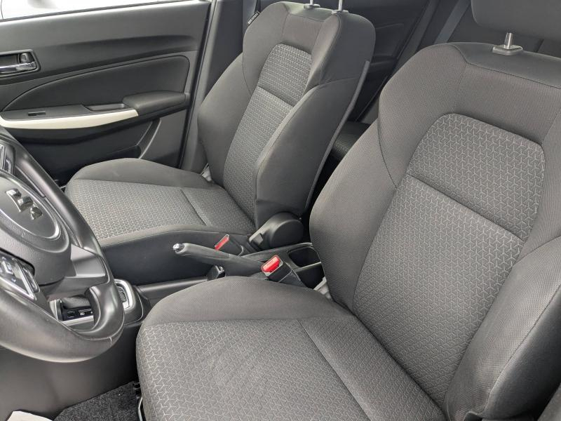 Photo 12 de l’annonce de SUZUKI Swift d’occasion à vendre à GAP