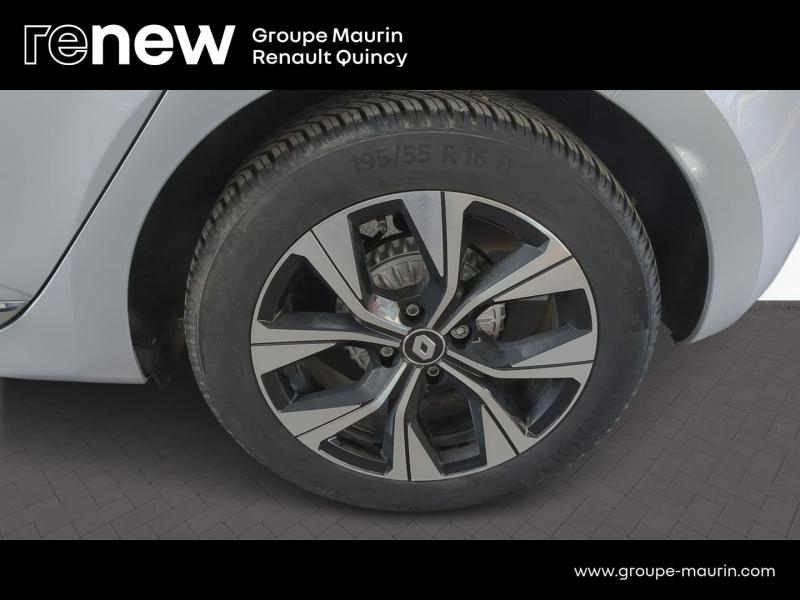 Photo 8 de l’annonce de RENAULT Clio d’occasion à vendre à QUINCY-SOUS-SÉNART