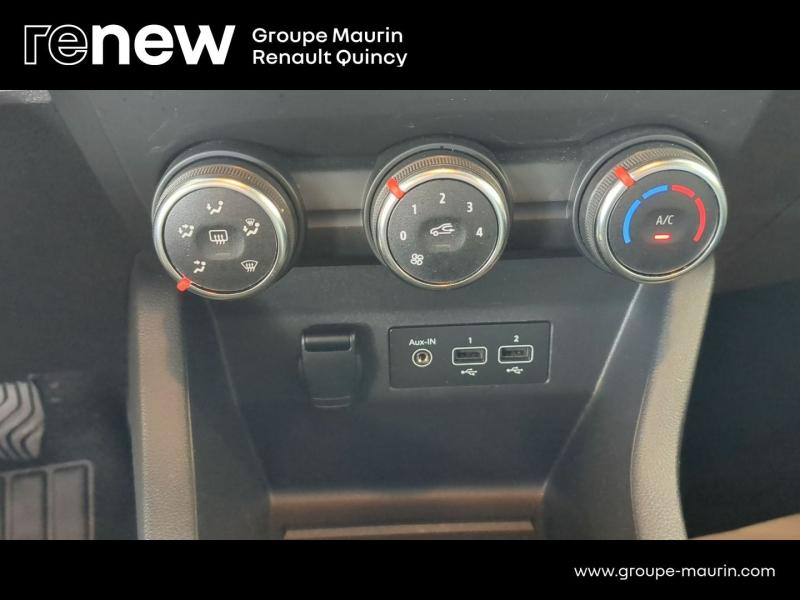 Photo 16 de l’annonce de RENAULT Clio d’occasion à vendre à QUINCY-SOUS-SÉNART