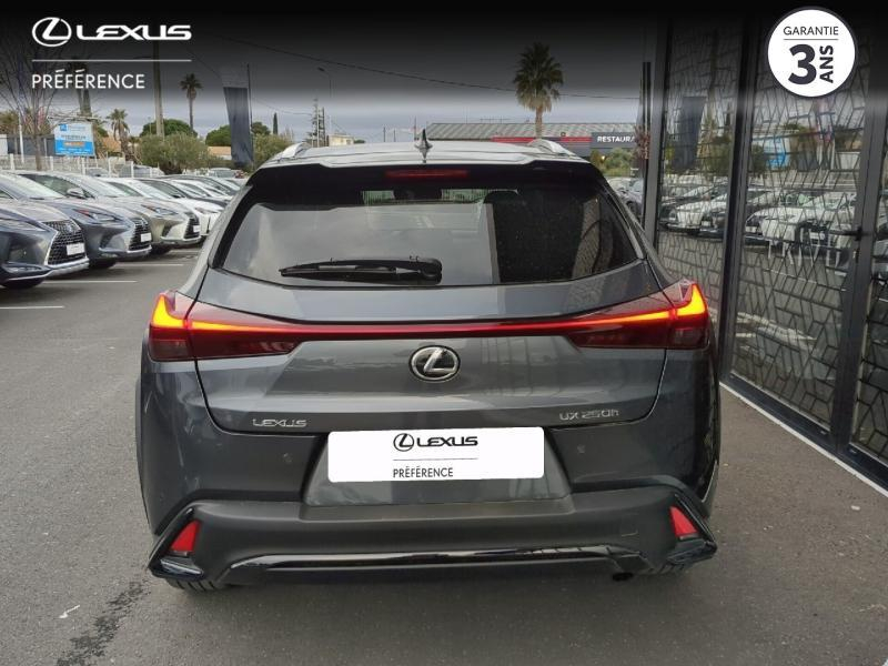 Photo 4 de l’annonce de LEXUS UX d’occasion à vendre à LATTES