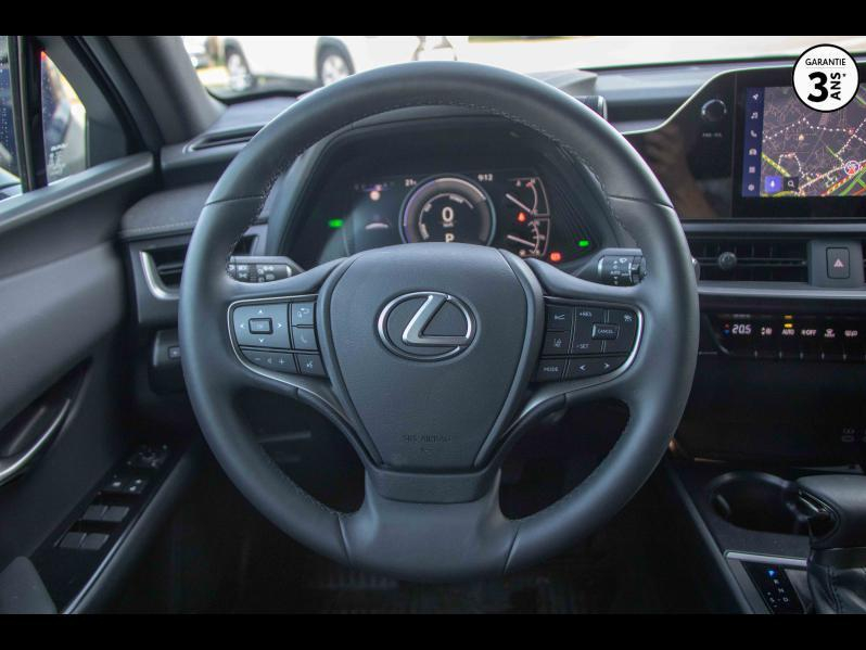 Photo 13 de l’annonce de LEXUS UX d’occasion à vendre à LATTES