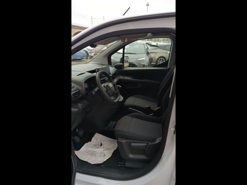 Photo 12 de l’annonce de TOYOTA ProAce City VUL d’occasion à vendre à ARLES