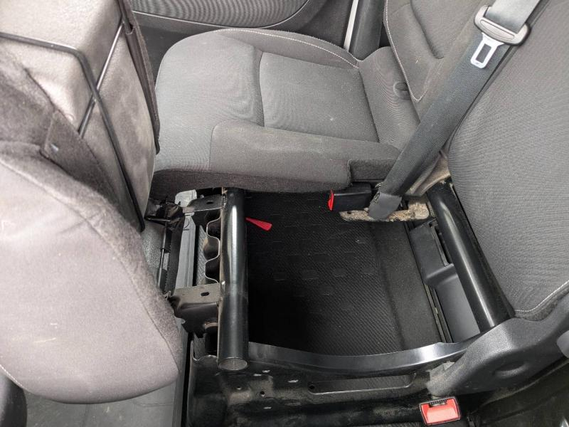 Photo 11 de l’annonce de RENAULT Trafic Fg VUL d’occasion à vendre à VITROLLES