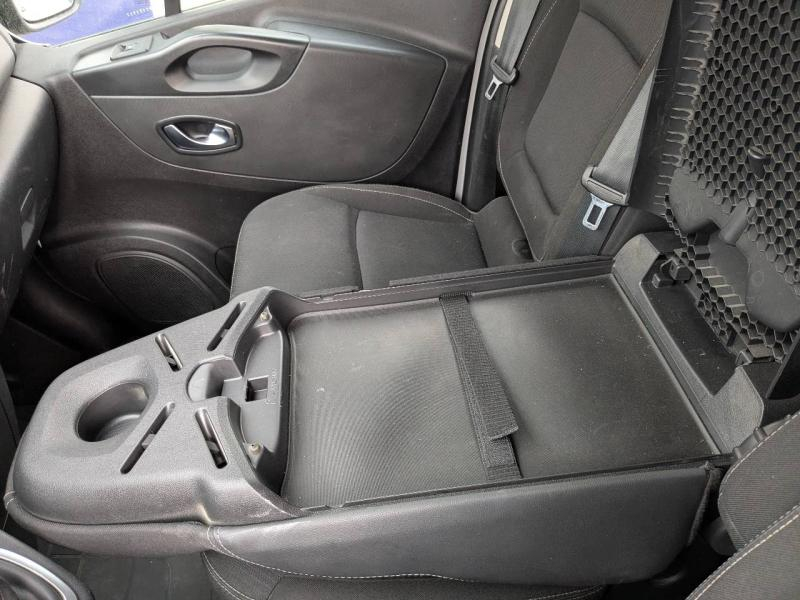 Photo 13 de l’annonce de RENAULT Trafic Fg VUL d’occasion à vendre à VITROLLES