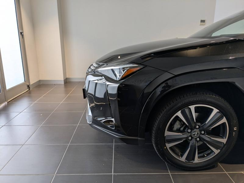 Photo 16 de l’annonce de LEXUS UX d’occasion à vendre à AUBIÈRE