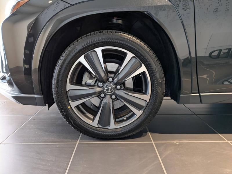 Photo 17 de l’annonce de LEXUS UX d’occasion à vendre à AUBIÈRE