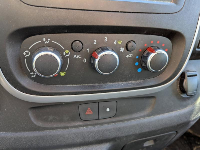 Photo 6 de l’annonce de RENAULT Trafic Fg VUL d’occasion à vendre à VITROLLES