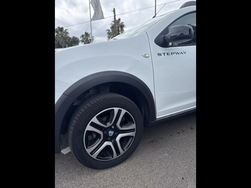 Photo 19 de l’annonce de DACIA Sandero d’occasion à vendre à TOULON