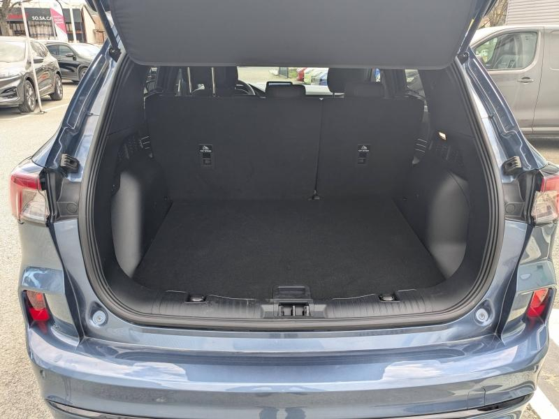 Photo 10 de l’annonce de FORD Kuga d’occasion à vendre à DRAGUIGNAN