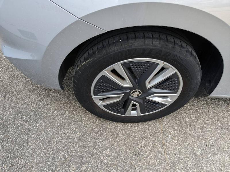 Photo 20 de l’annonce de SKODA Fabia d’occasion à vendre à MARSEILLE