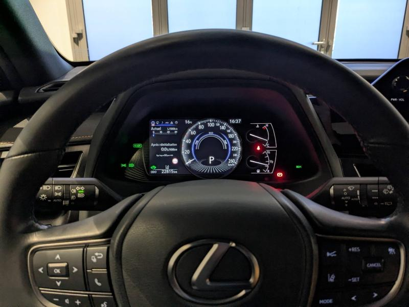 Photo 4 de l’annonce de LEXUS UX d’occasion à vendre à AUBIÈRE