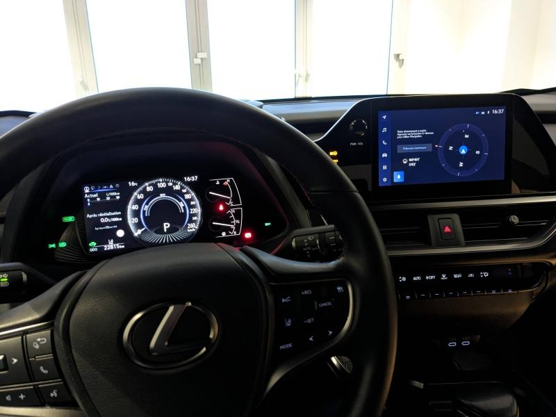 Photo 5 de l’annonce de LEXUS UX d’occasion à vendre à AUBIÈRE